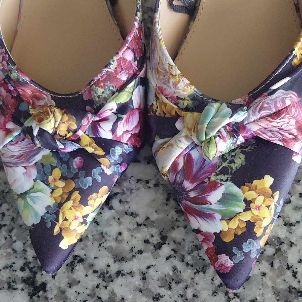 Express Floral Patterned Mules - Picture 2 of 7